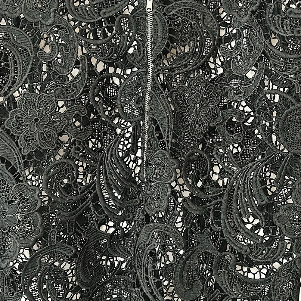 Dylan Gray Black Floral Lace Cut Out Long Sleeve Blouse Shirt Top **Size M**🌺🌺 - Picture 4 of 5